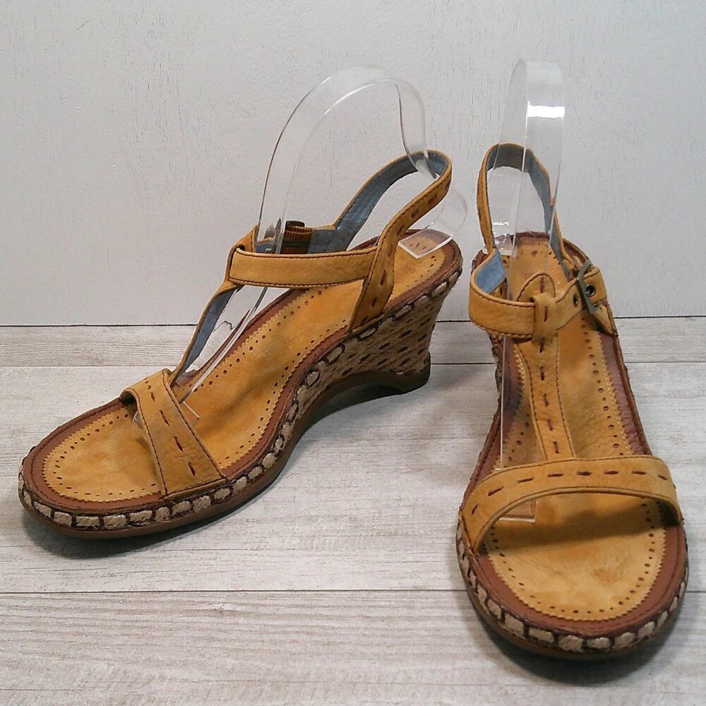 Womans Indigo by Clarks Tan Wedge Heeled Strappy Sandals Sz 9